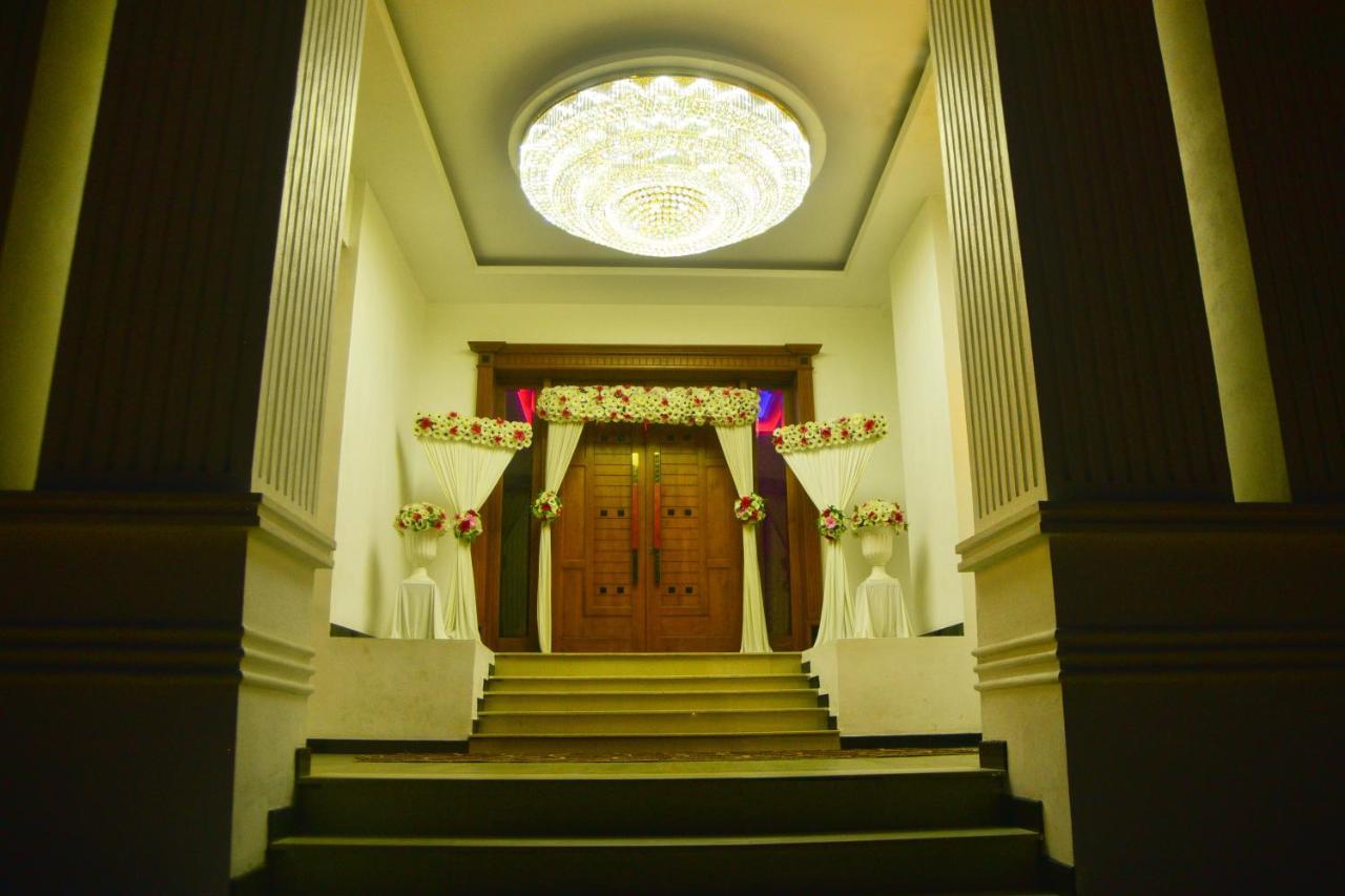 Hotel Blue Sky Курунегала Экстерьер фото